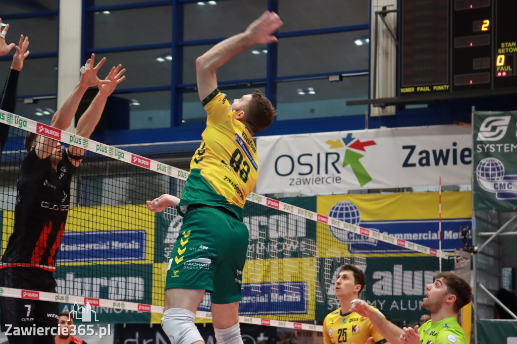 Rycerze nie dali szans Asseco Resovii Rzeszów i po zwycięstwie 3:0 awansowali na pozycję lidera