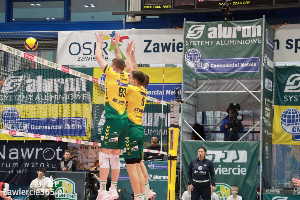 Rycerze nie dali szans Asseco Resovii Rzeszów i po zwycięstwie 3:0 awansowali na pozycję lidera