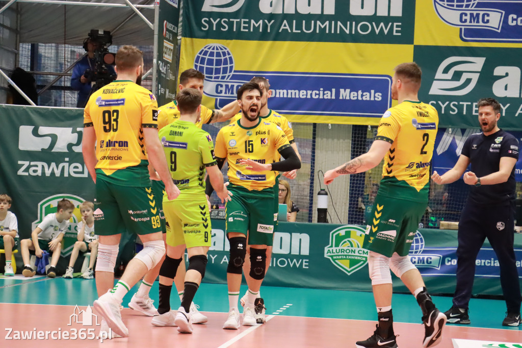 Rycerze nie dali szans Asseco Resovii Rzeszów i po zwycięstwie 3:0 awansowali na pozycję lidera
