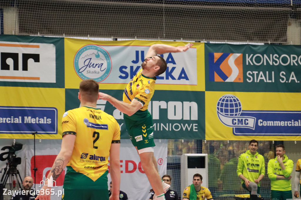 Rycerze nie dali szans Asseco Resovii Rzeszów i po zwycięstwie 3:0 awansowali na pozycję lidera