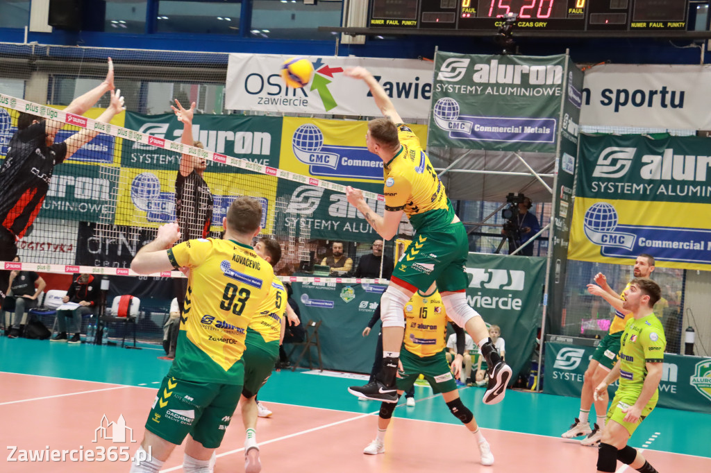Rycerze nie dali szans Asseco Resovii Rzeszów i po zwycięstwie 3:0 awansowali na pozycję lidera