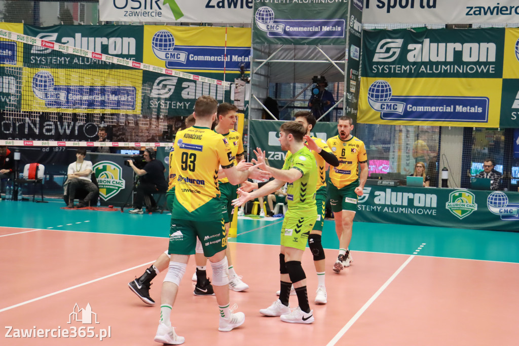 Rycerze nie dali szans Asseco Resovii Rzeszów i po zwycięstwie 3:0 awansowali na pozycję lidera