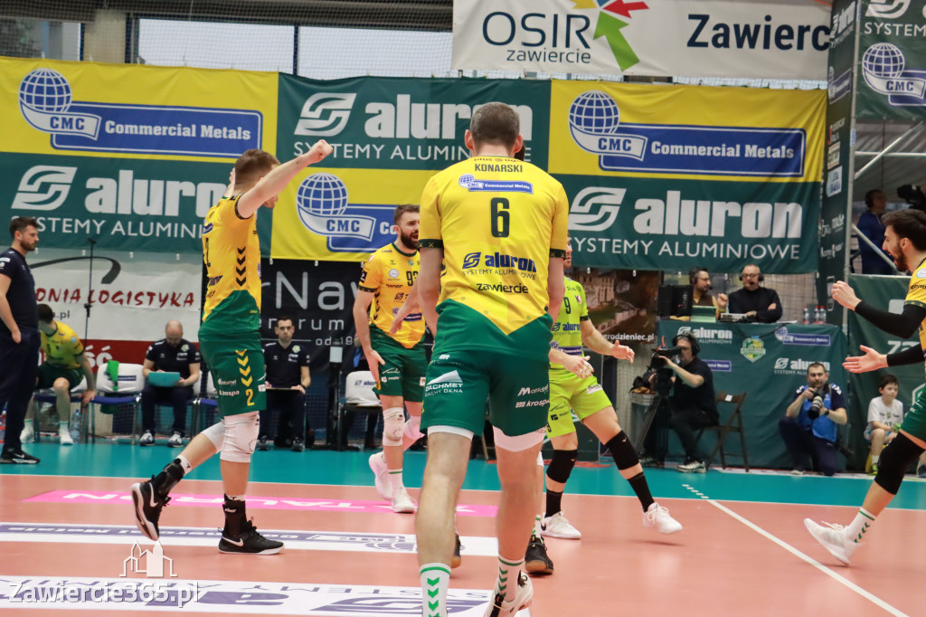 Rycerze nie dali szans Asseco Resovii Rzeszów i po zwycięstwie 3:0 awansowali na pozycję lidera