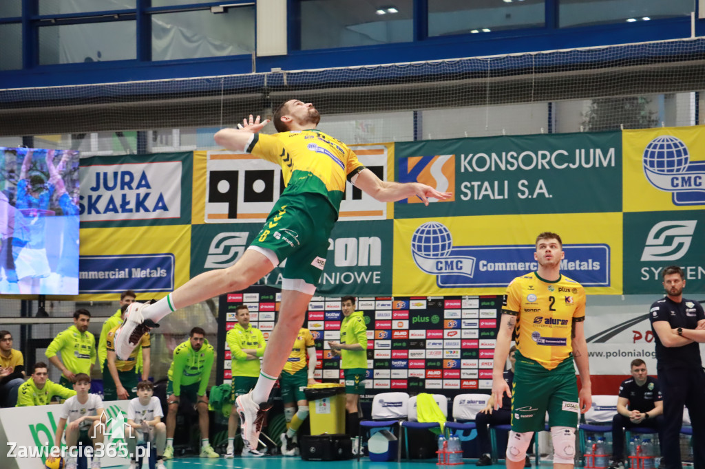 Rycerze nie dali szans Asseco Resovii Rzeszów i po zwycięstwie 3:0 awansowali na pozycję lidera