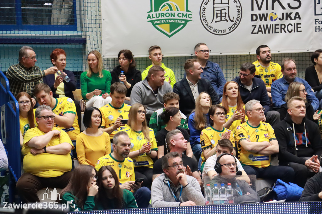 Rycerze nie dali szans Asseco Resovii Rzeszów i po zwycięstwie 3:0 awansowali na pozycję lidera