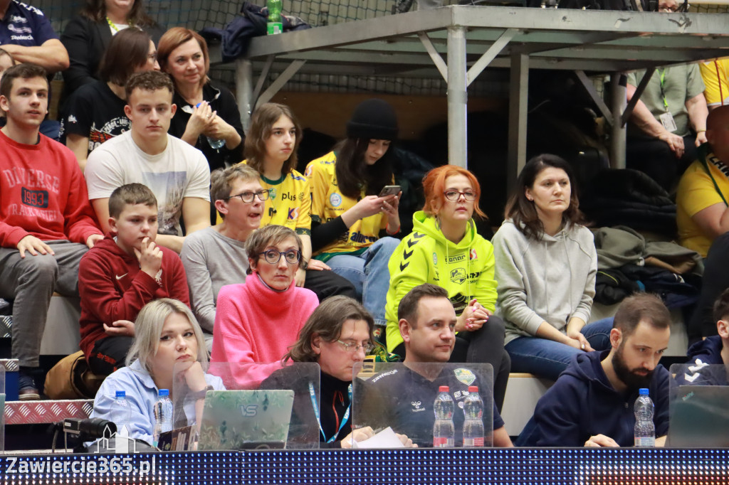 Rycerze nie dali szans Asseco Resovii Rzeszów i po zwycięstwie 3:0 awansowali na pozycję lidera