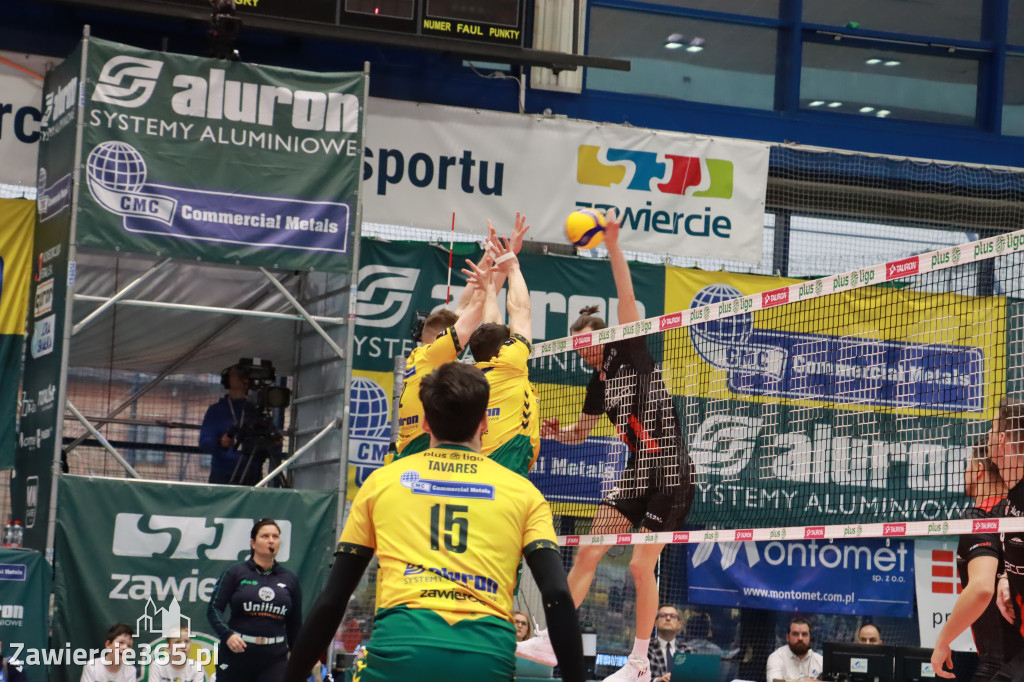 Rycerze nie dali szans Asseco Resovii Rzeszów i po zwycięstwie 3:0 awansowali na pozycję lidera