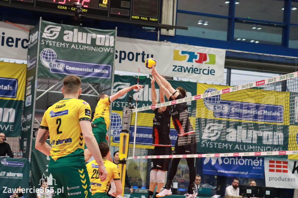 Rycerze nie dali szans Asseco Resovii Rzeszów i po zwycięstwie 3:0 awansowali na pozycję lidera
