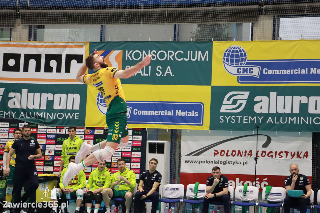 Rycerze nie dali szans Asseco Resovii Rzeszów i po zwycięstwie 3:0 awansowali na pozycję lidera