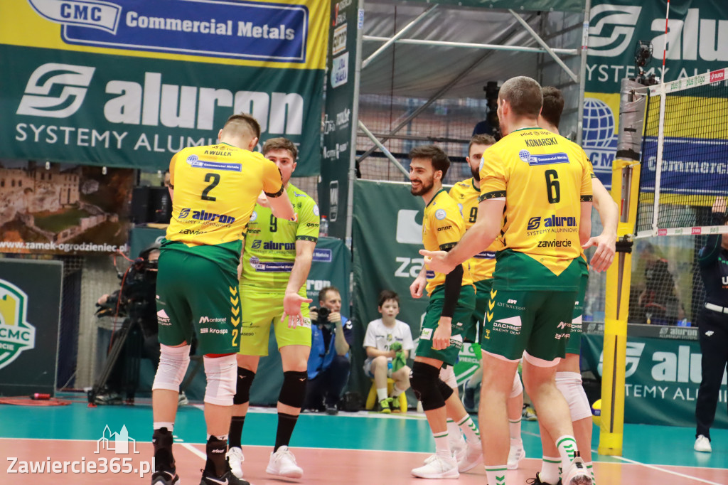 Rycerze nie dali szans Asseco Resovii Rzeszów i po zwycięstwie 3:0 awansowali na pozycję lidera