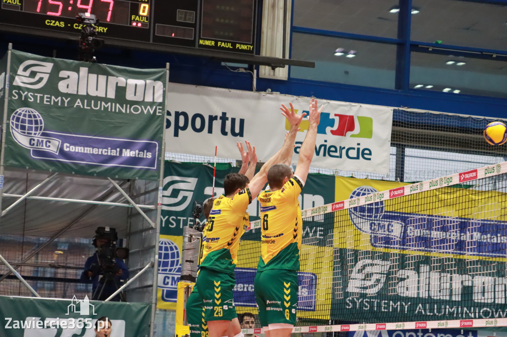Rycerze nie dali szans Asseco Resovii Rzeszów i po zwycięstwie 3:0 awansowali na pozycję lidera