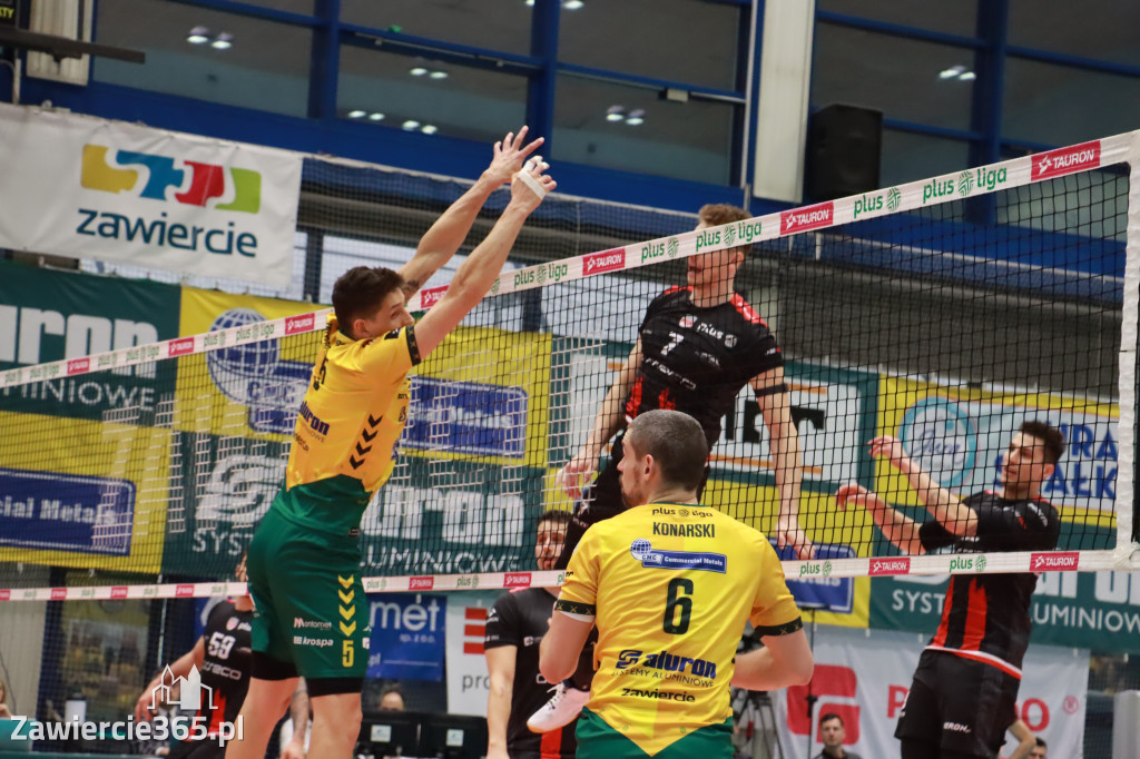 Rycerze nie dali szans Asseco Resovii Rzeszów i po zwycięstwie 3:0 awansowali na pozycję lidera
