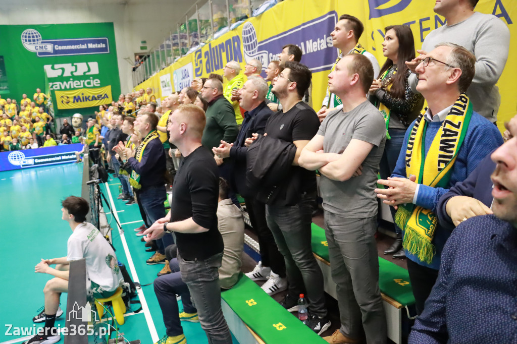 Rycerze nie dali szans Asseco Resovii Rzeszów i po zwycięstwie 3:0 awansowali na pozycję lidera
