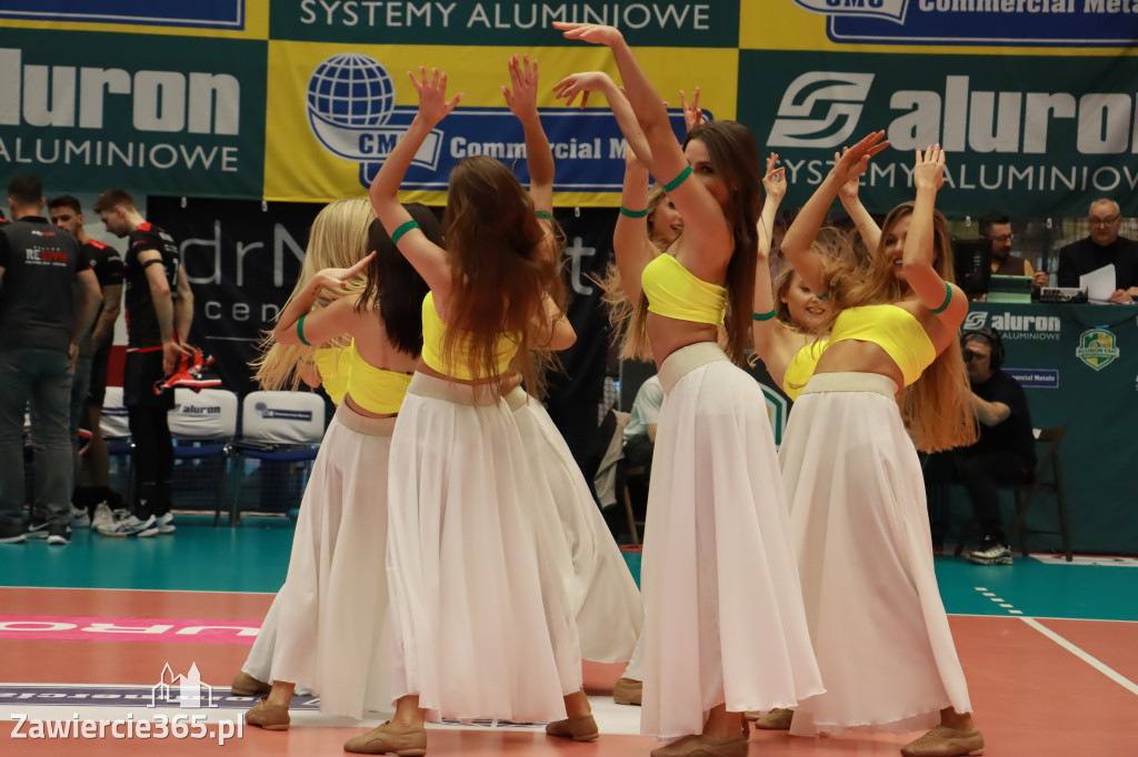 Rycerze nie dali szans Asseco Resovii Rzeszów i po zwycięstwie 3:0 awansowali na pozycję lidera