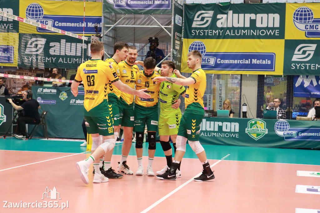Rycerze nie dali szans Asseco Resovii Rzeszów i po zwycięstwie 3:0 awansowali na pozycję lidera