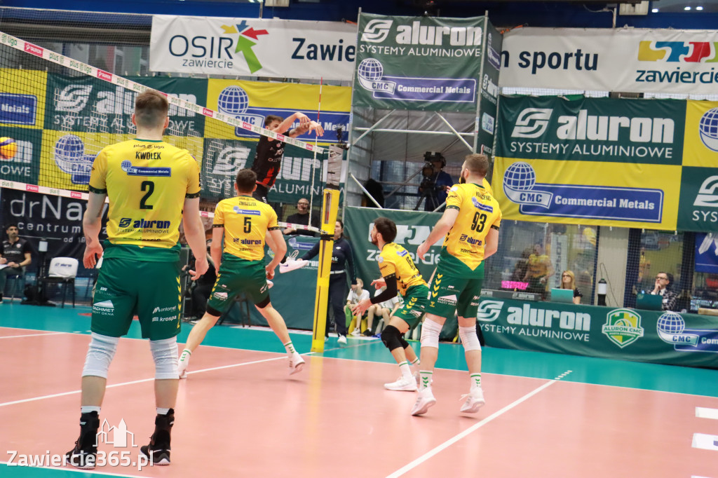 Rycerze nie dali szans Asseco Resovii Rzeszów i po zwycięstwie 3:0 awansowali na pozycję lidera