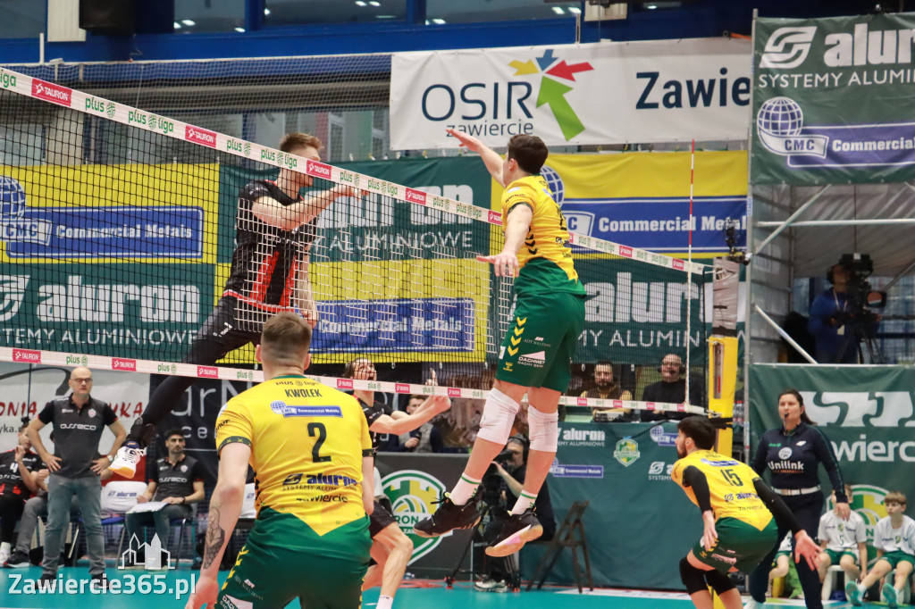 Rycerze nie dali szans Asseco Resovii Rzeszów i po zwycięstwie 3:0 awansowali na pozycję lidera