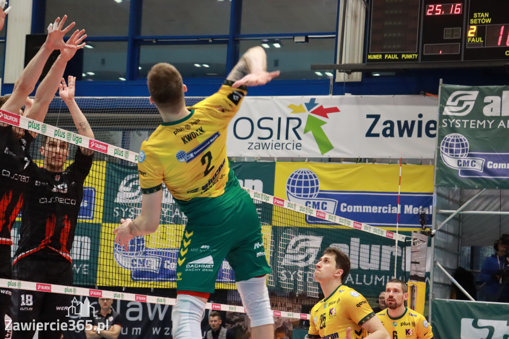 Rycerze nie dali szans Asseco Resovii Rzeszów i po zwycięstwie 3:0 awansowali na pozycję lidera