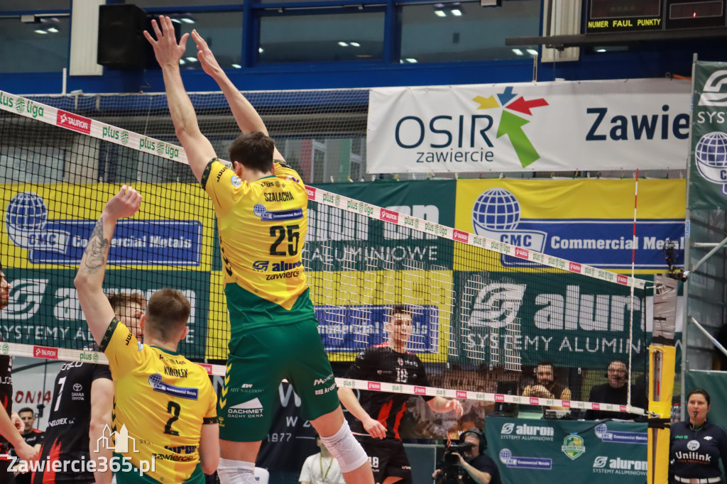 Rycerze nie dali szans Asseco Resovii Rzeszów i po zwycięstwie 3:0 awansowali na pozycję lidera