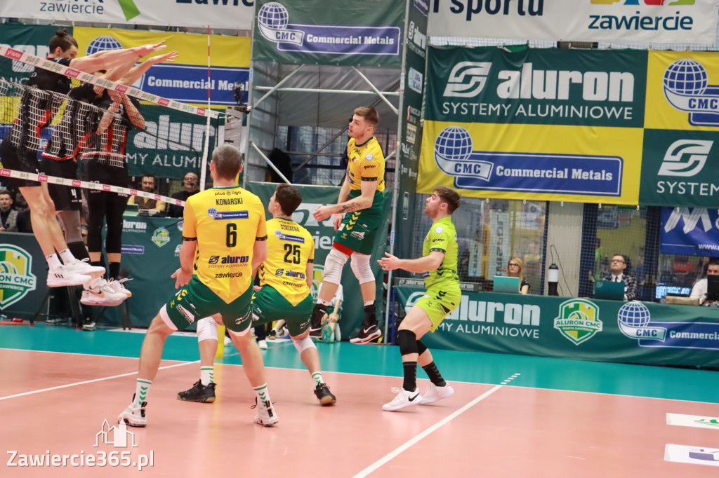 Rycerze nie dali szans Asseco Resovii Rzeszów i po zwycięstwie 3:0 awansowali na pozycję lidera