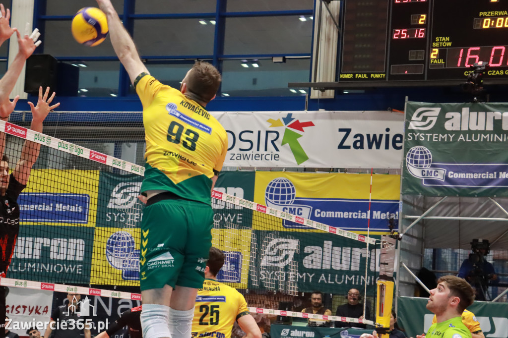 Rycerze nie dali szans Asseco Resovii Rzeszów i po zwycięstwie 3:0 awansowali na pozycję lidera