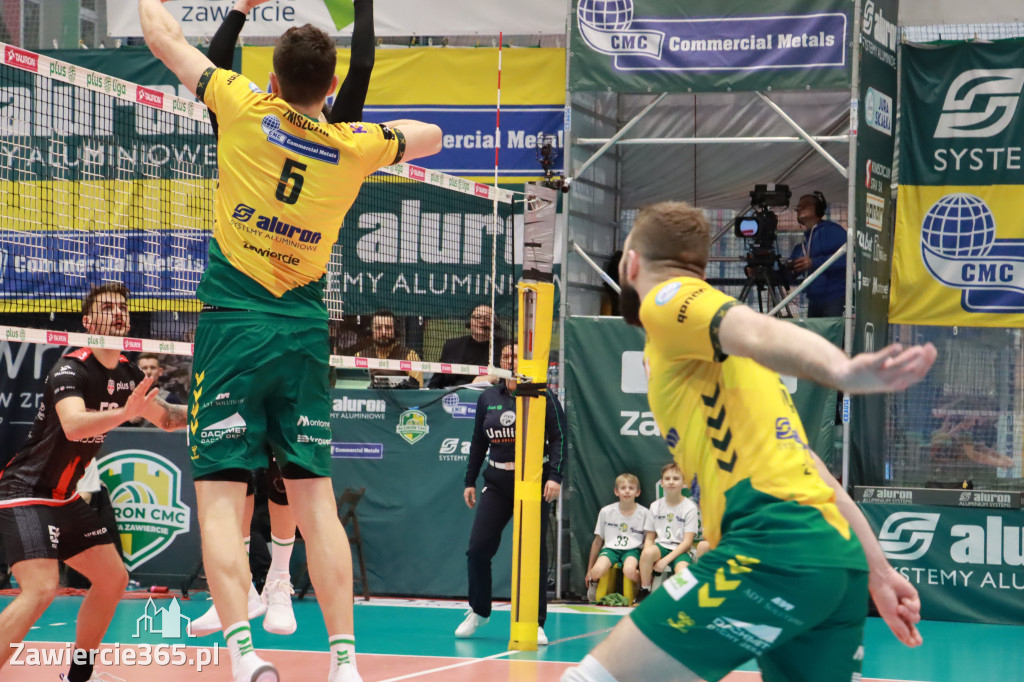 Rycerze nie dali szans Asseco Resovii Rzeszów i po zwycięstwie 3:0 awansowali na pozycję lidera