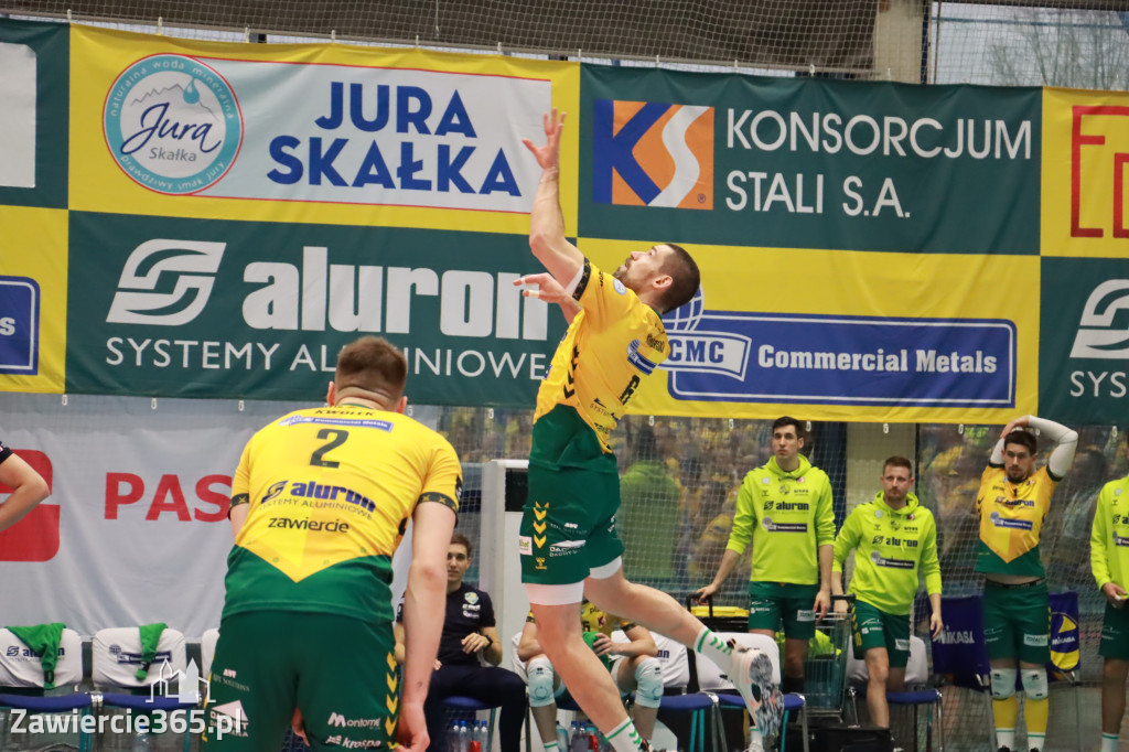 Rycerze nie dali szans Asseco Resovii Rzeszów i po zwycięstwie 3:0 awansowali na pozycję lidera