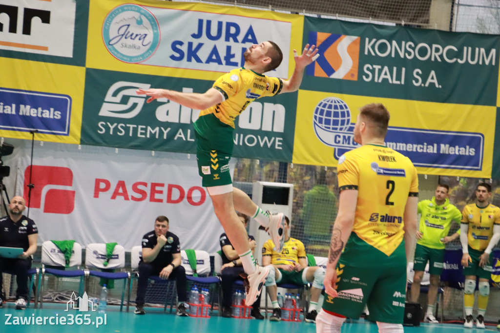 Rycerze nie dali szans Asseco Resovii Rzeszów i po zwycięstwie 3:0 awansowali na pozycję lidera