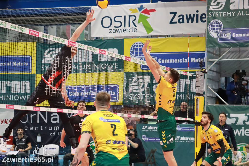 Rycerze nie dali szans Asseco Resovii Rzeszów i po zwycięstwie 3:0 awansowali na pozycję lidera