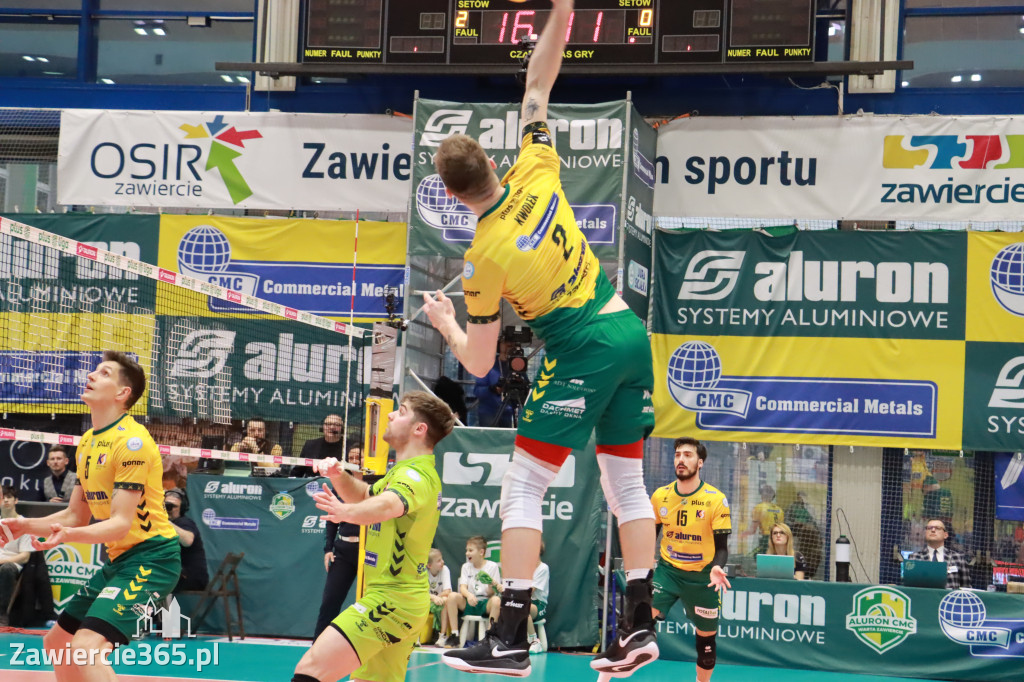 Rycerze nie dali szans Asseco Resovii Rzeszów i po zwycięstwie 3:0 awansowali na pozycję lidera