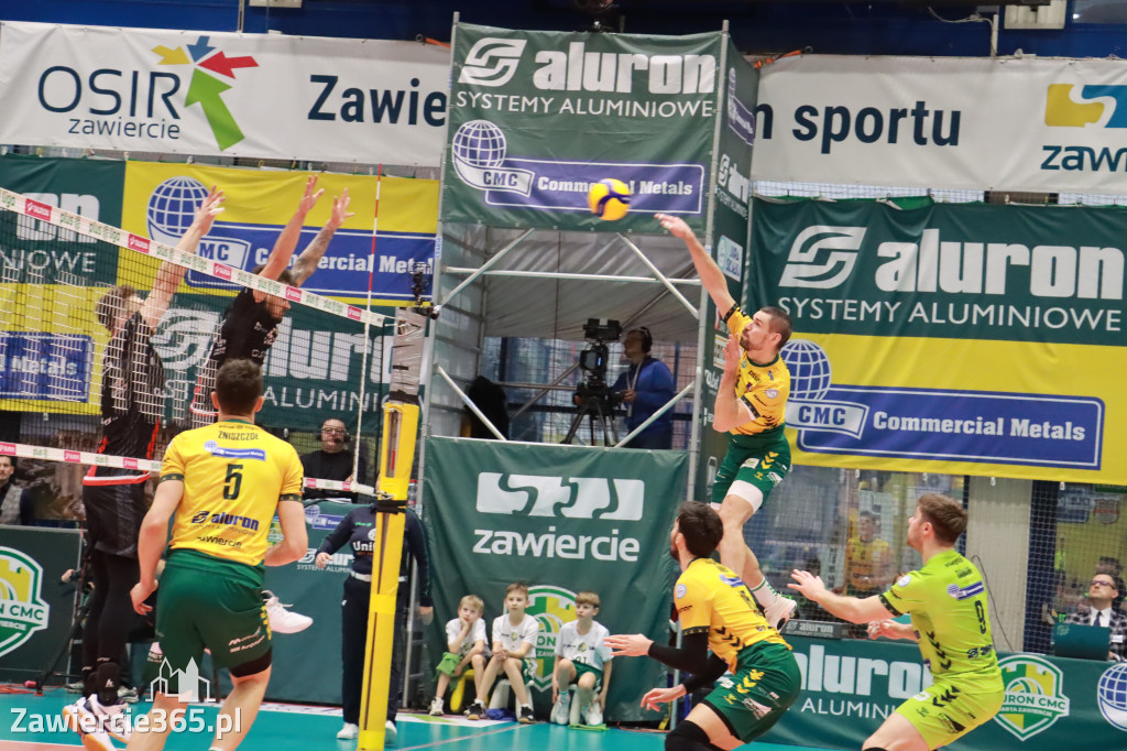 Rycerze nie dali szans Asseco Resovii Rzeszów i po zwycięstwie 3:0 awansowali na pozycję lidera