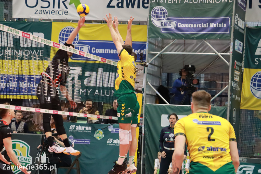 Rycerze nie dali szans Asseco Resovii Rzeszów i po zwycięstwie 3:0 awansowali na pozycję lidera