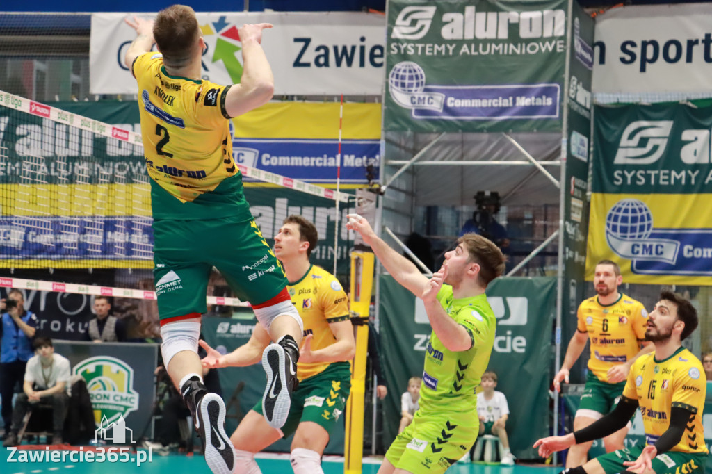 Rycerze nie dali szans Asseco Resovii Rzeszów i po zwycięstwie 3:0 awansowali na pozycję lidera