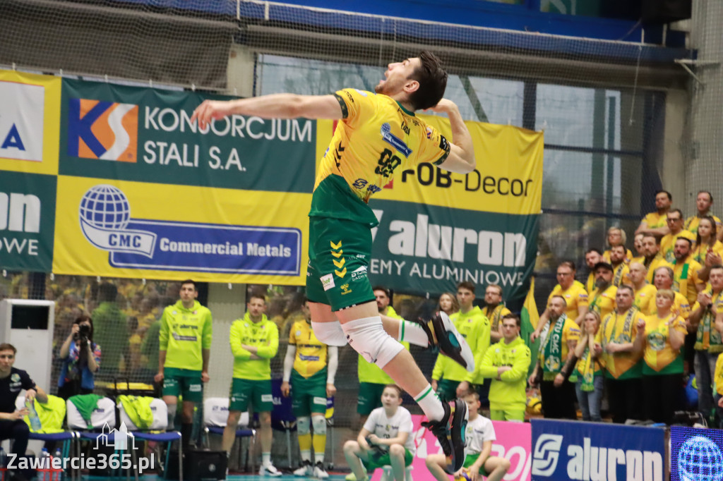 Rycerze nie dali szans Asseco Resovii Rzeszów i po zwycięstwie 3:0 awansowali na pozycję lidera