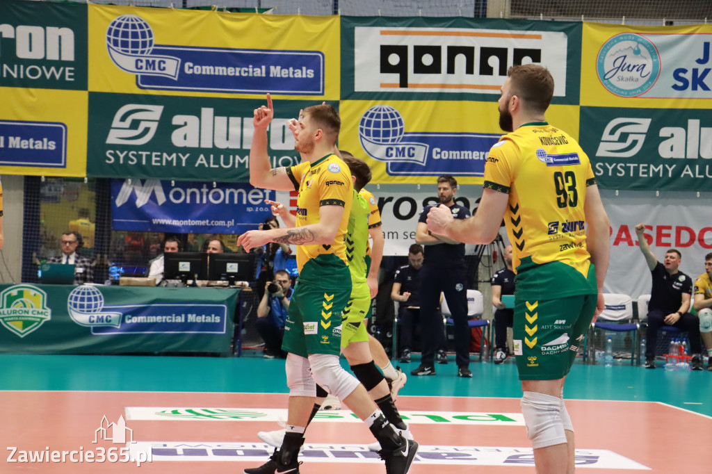 Rycerze nie dali szans Asseco Resovii Rzeszów i po zwycięstwie 3:0 awansowali na pozycję lidera
