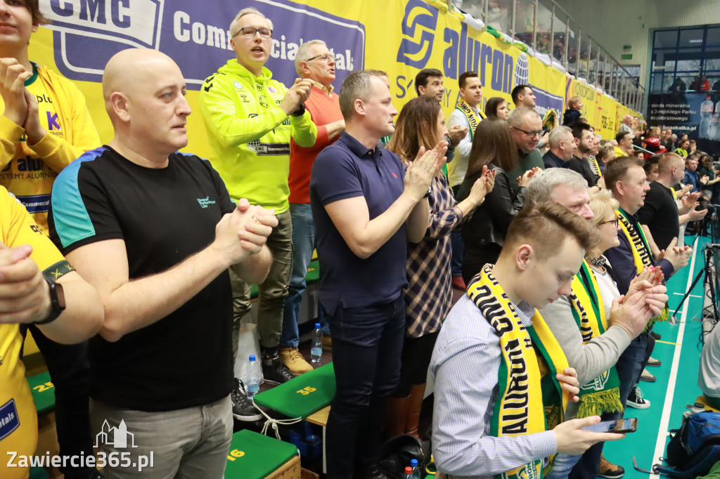 Rycerze nie dali szans Asseco Resovii Rzeszów i po zwycięstwie 3:0 awansowali na pozycję lidera