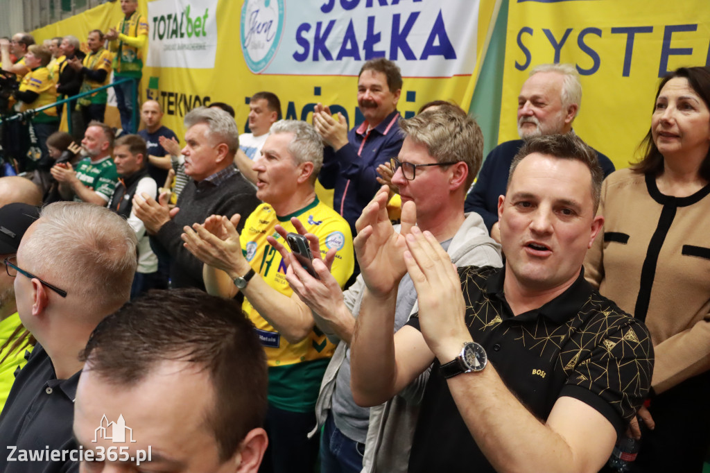 Rycerze nie dali szans Asseco Resovii Rzeszów i po zwycięstwie 3:0 awansowali na pozycję lidera