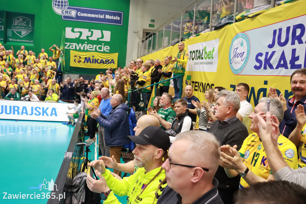 Rycerze nie dali szans Asseco Resovii Rzeszów i po zwycięstwie 3:0 awansowali na pozycję lidera