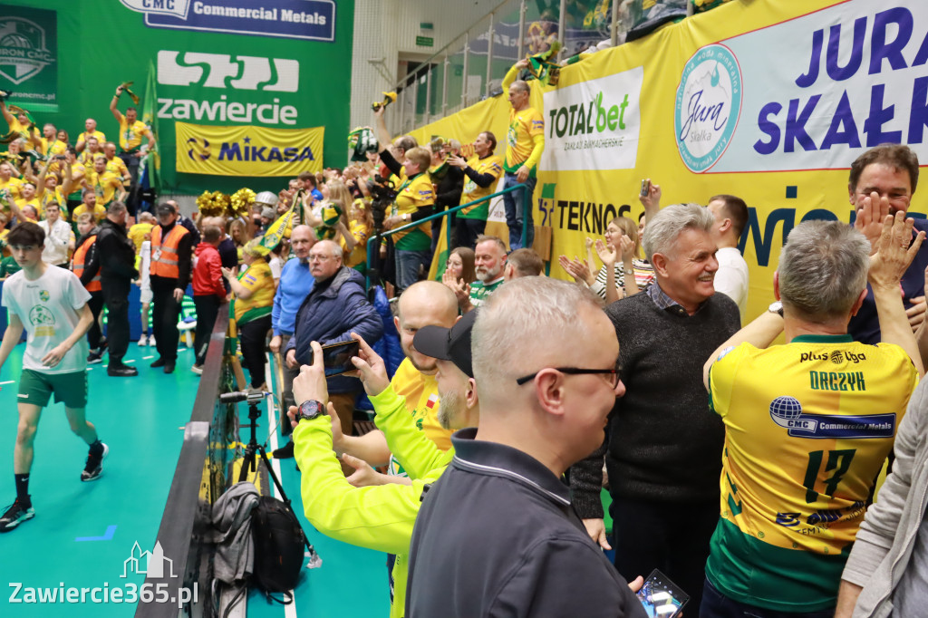 Rycerze nie dali szans Asseco Resovii Rzeszów i po zwycięstwie 3:0 awansowali na pozycję lidera
