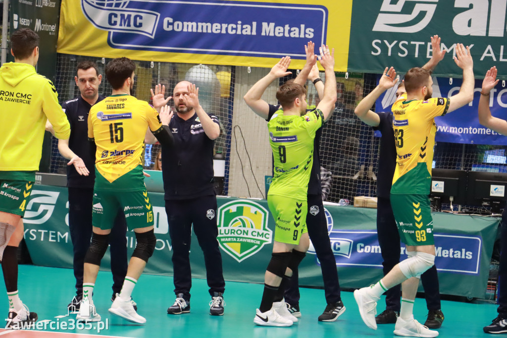 Rycerze nie dali szans Asseco Resovii Rzeszów i po zwycięstwie 3:0 awansowali na pozycję lidera