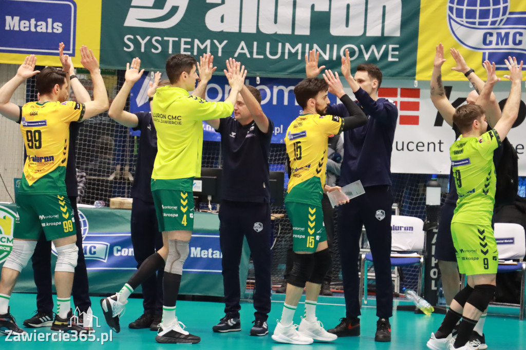 Rycerze nie dali szans Asseco Resovii Rzeszów i po zwycięstwie 3:0 awansowali na pozycję lidera
