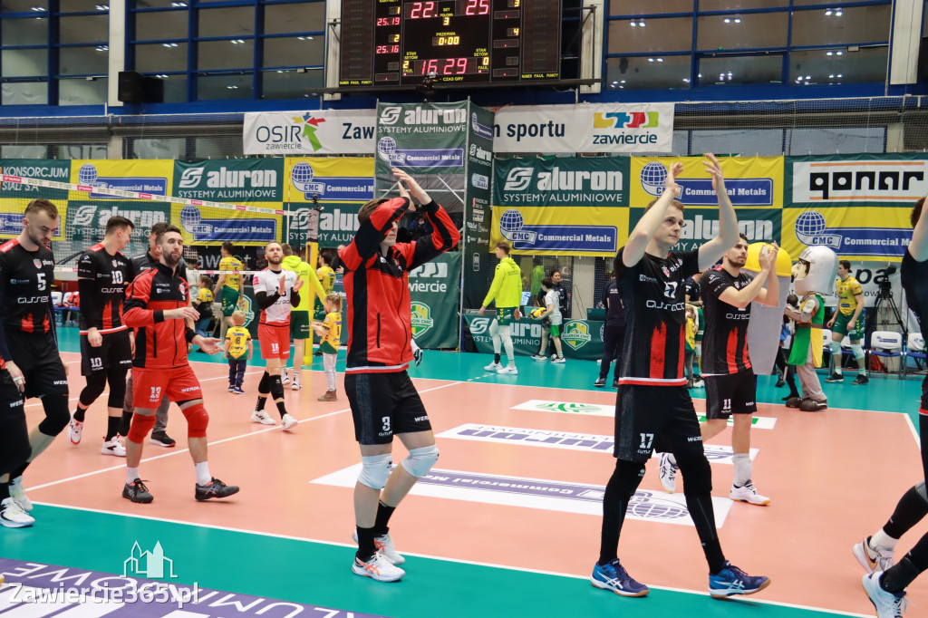 Rycerze nie dali szans Asseco Resovii Rzeszów i po zwycięstwie 3:0 awansowali na pozycję lidera