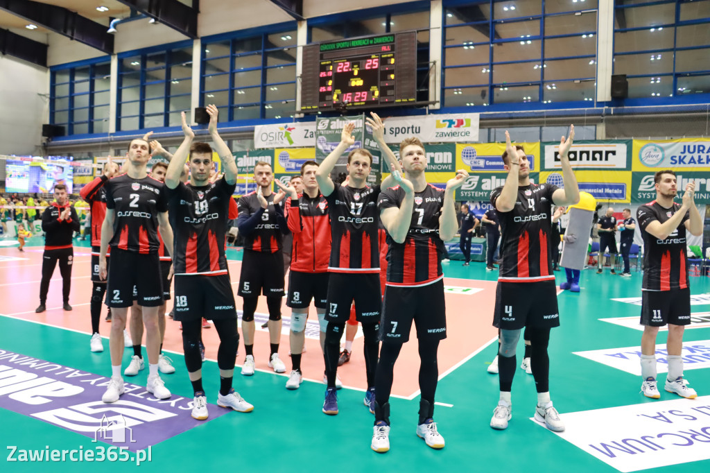 Rycerze nie dali szans Asseco Resovii Rzeszów i po zwycięstwie 3:0 awansowali na pozycję lidera