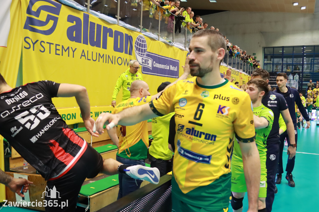 Rycerze nie dali szans Asseco Resovii Rzeszów i po zwycięstwie 3:0 awansowali na pozycję lidera