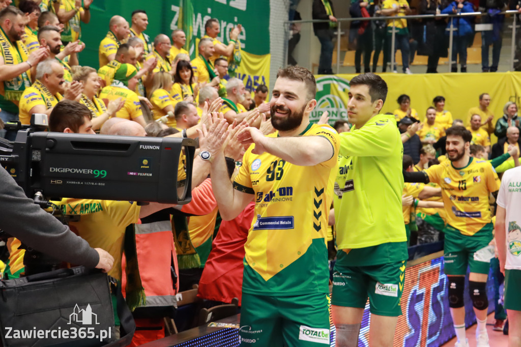 Rycerze nie dali szans Asseco Resovii Rzeszów i po zwycięstwie 3:0 awansowali na pozycję lidera