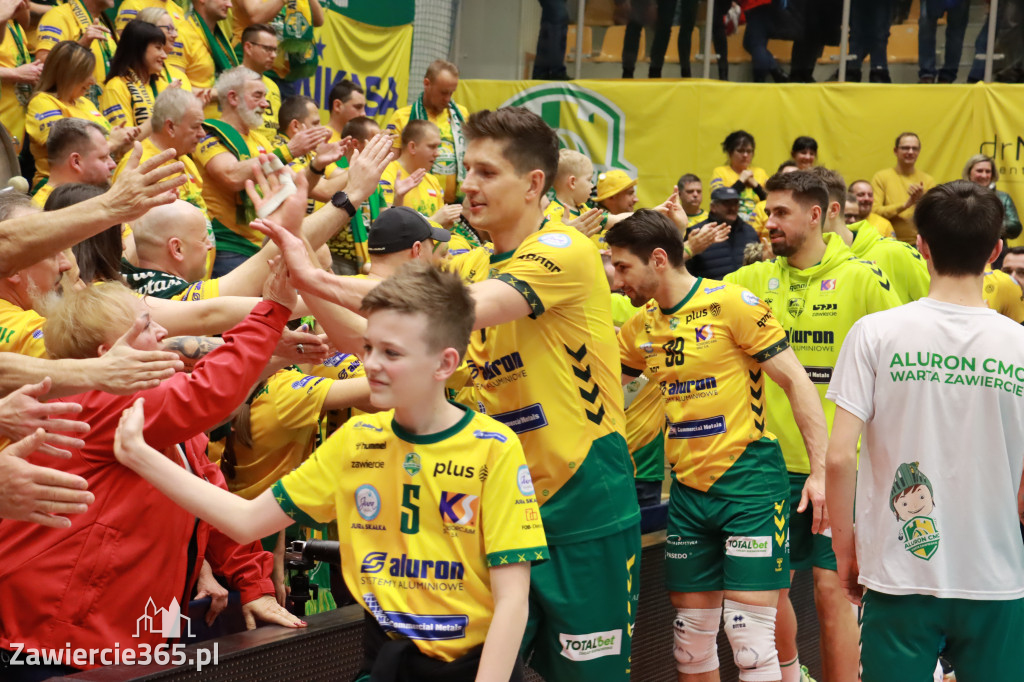 Rycerze nie dali szans Asseco Resovii Rzeszów i po zwycięstwie 3:0 awansowali na pozycję lidera