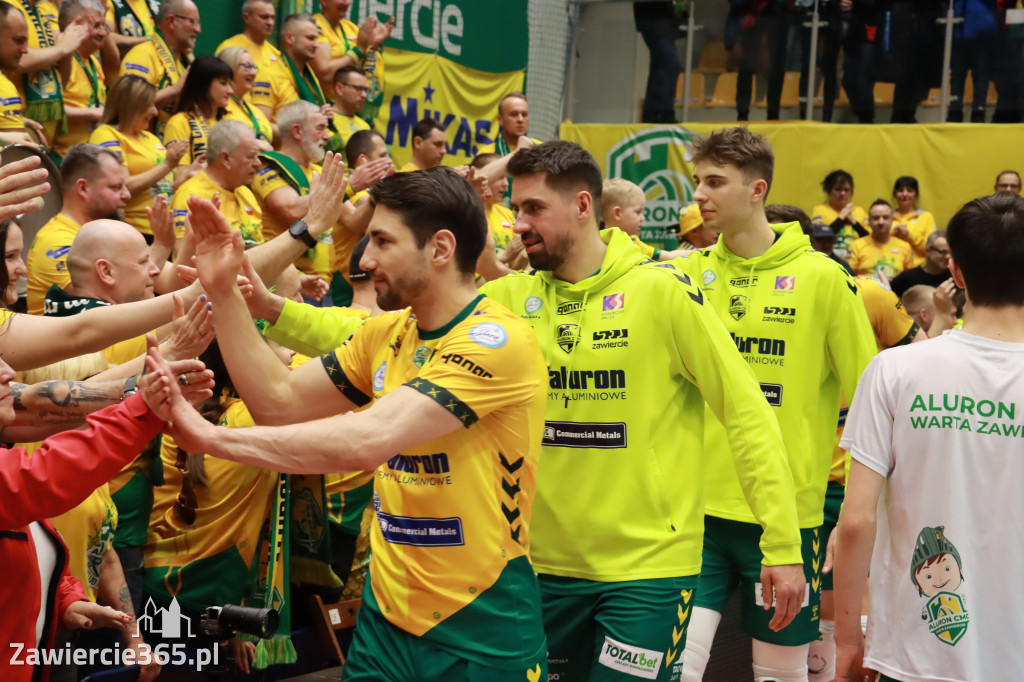 Rycerze nie dali szans Asseco Resovii Rzeszów i po zwycięstwie 3:0 awansowali na pozycję lidera