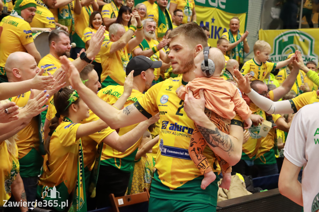Rycerze nie dali szans Asseco Resovii Rzeszów i po zwycięstwie 3:0 awansowali na pozycję lidera