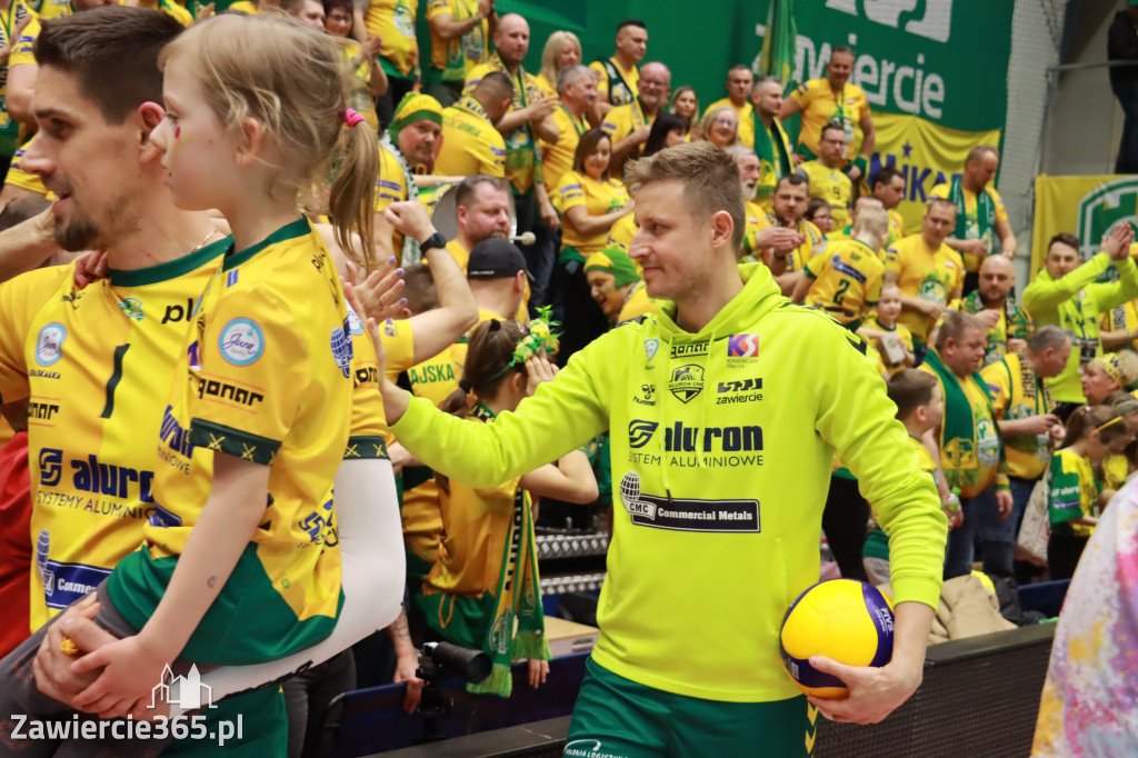 Rycerze nie dali szans Asseco Resovii Rzeszów i po zwycięstwie 3:0 awansowali na pozycję lidera