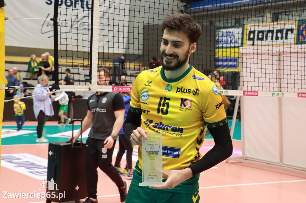 Rycerze nie dali szans Asseco Resovii Rzeszów i po zwycięstwie 3:0 awansowali na pozycję lidera